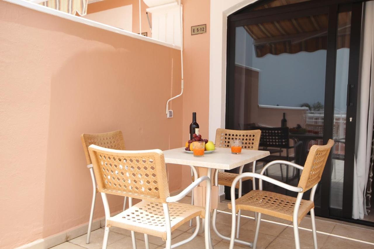 Apartment With Terrace On The Seafront In Playa Fanabe Costa Adeje  Kültér fotó